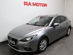 Grå (grå metallic ) Begagnad 2016 Mazda 3 Inclusive Halvkombi | 109 800 kr (Marknadspris)