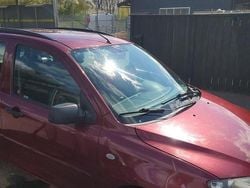 Röd Begagnad 2003 Mazda 2 Halvkombi | 30 000 kr