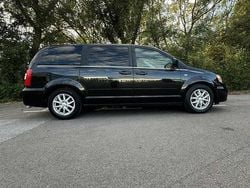 Svart Begagnad 2012 Lancia Voyager Minibuss | 95 000 kr (Bra pris)
