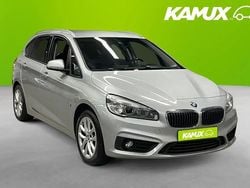 Silver/grå Begagnad 2018 BMW 225 Minibuss | 174 800 kr