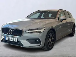 Grå Begagnad 2023 Volvo V60 Core Kombi | 339 900 kr (Bra pris)