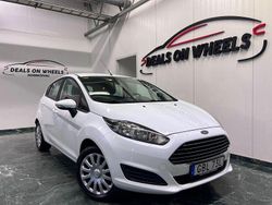 Vit Begagnad 2015 Ford Fiesta Halvkombi | 89 900 kr (Bra pris)