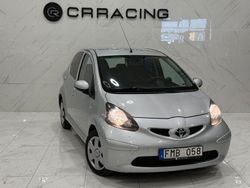 Silver Begagnad 2007 Toyota Aygo Halvkombi | 34 900 kr (Dyr)