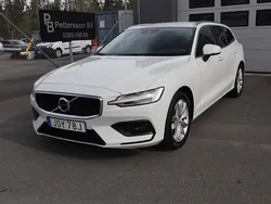 Vit Begagnad 2020 Volvo V60 Kombi | 242 000 kr (Marknadspris)