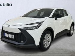 Vit Ny 2025 Toyota C-HR Active SUV | 309 900 kr (Marknadspris)
