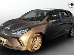 Grå Begagnad 2023 MG MG4 EV Halvkombi | 244 900 kr (Marknadspris)