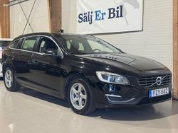 Svart Begagnad 2016 Volvo V60 Momentum Kombi | 124 900 kr (Marknadspris)