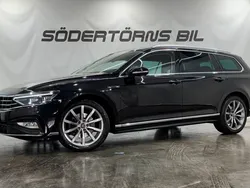 Svart Begagnad 2022 VW Passat R-line Kombi | 269 900 kr (Marknadspris)