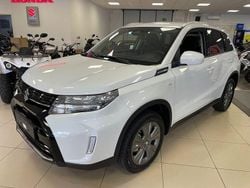 Vit Begagnad 2024 Suzuki Vitara SUV | 299 900 kr (Marknadspris)