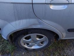 Grå Begagnad 2003 Hyundai Getz Halvkombi | 22 000 kr (Marknadspris)