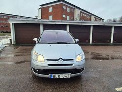 Begagnad 2005 Citroën C4 Halvkombi | 12 000 kr (Marknadspris)