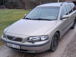 Begagnad 2004 Volvo V70 Kombi | 22 000 kr (Bra pris)