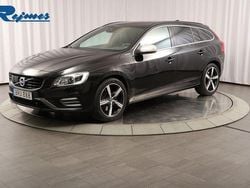 Svart Begagnad 2018 Volvo V60 R-Design Kombi | 199 800 kr (Bra pris)