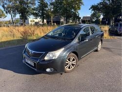 Blå Begagnad 2010 Toyota Avensis Kombi | 39 000 kr (Marknadspris)