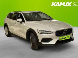 Vit Begagnad 2023 Volvo V60 Kombi | 348 700 kr