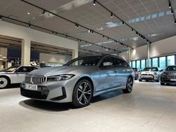 Grå Begagnad 2024 BMW 330e M Sport Kombi | 489 000 kr (Marknadspris)