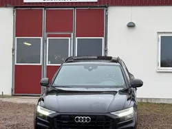 Svart Begagnad 2018 Audi Q8 Black Edition SUV | 669 000 kr