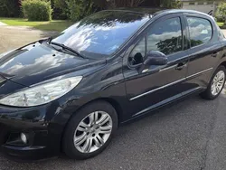 Svart Begagnad 2012 Peugeot 207 Halvkombi | 32 999 kr (Bra pris)