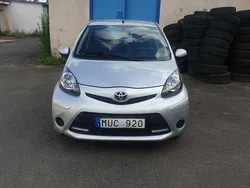Silver Begagnad 2012 Toyota Aygo Halvkombi | 45 000 kr (Bra pris)