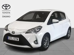 Vit Begagnad 2019 Toyota Yaris Active Halvkombi | 149 900 kr (Marknadspris)