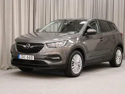Mörkgrå (grå metallic) Begagnad 2017 Opel Grandland X Enjoy SUV | 159 900 kr (Marknadspris)