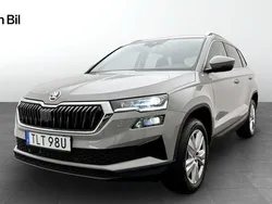 Grå Begagnad 2023 Skoda Karoq Style SUV | 324 900 kr (Marknadspris)