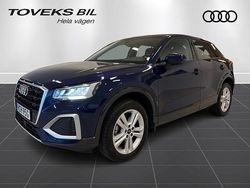 Navarrablå metallic Begagnad 2024 Audi Q2 Advanced Plus SUV | 294 900 kr (Marknadspris)