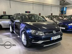 Mörkblå (blå) Begagnad 2016 VW Golf Alltrack Kombi | 139 900 kr (Dyr)
