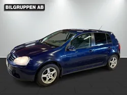 Mörkblå (blå) Begagnad 2008 VW Golf VI Trendline Halvkombi | 38 900 kr (Marknadspris)