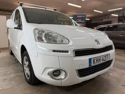 Vit Begagnad 2014 Peugeot Partner Minibuss | 74 900 kr (Lite dyr)