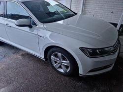 Vit Begagnad 2016 VW Passat Sedan | 119 999 kr (Bra pris)