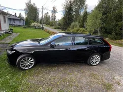 Svart Begagnad 2018 Volvo V90 Kinetic Kombi | 215 000 kr (Marknadspris)