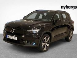 Svart Begagnad 2022 Volvo XC40 Core SUV | 329 000 kr