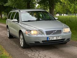 Ljusgrå Begagnad 2004 Volvo V70 Business Edition Kombi | 27 500 kr (Dyr)
