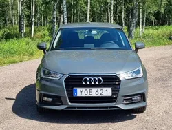 Grå Begagnad 2018 Audi A1 Sportback Halvkombi | 129 000 kr (Marknadspris)