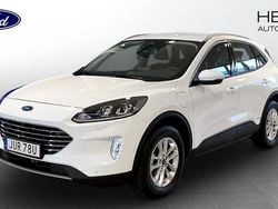 Frozen white Begagnad 2022 Ford Kuga Titanium SUV | 259 900 kr (Marknadspris)