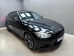 Svart Begagnad 2016 BMW 330 M Sport Halvkombi | 189 900 kr (Marknadspris)