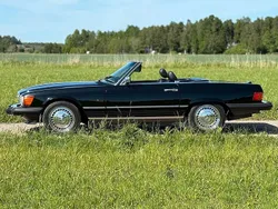 Svart Begagnad 1989 Mercedes 560 Cab | 287 000 kr