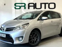 Silver Begagnad 2015 Toyota Verso Edition Minibuss | 129 900 kr (Marknadspris)