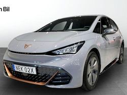 Ljusgrå Begagnad 2024 Cupra Born Halvkombi | 284 900 kr (Marknadspris)