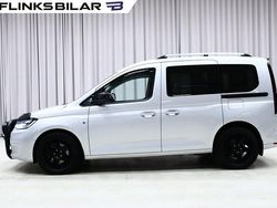 Silver Begagnad 2023 VW Caddy Life Minibuss | 348 750 kr