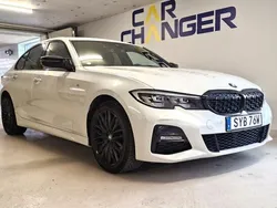 Vit Begagnad 2020 BMW 330e M Sport Sedan | 329 900 kr (Marknadspris)