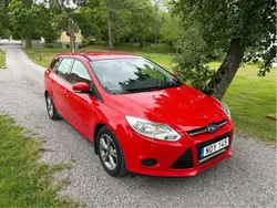Röd Begagnad 2013 Ford Focus Kombi | 36 500 kr (Bra pris)