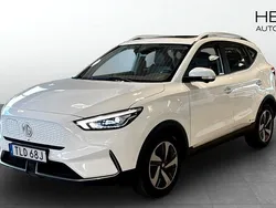 Vit (white) Begagnad 2021 MG ZS Luxury Sedan | 249 900 kr (Bra pris)