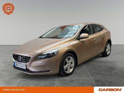 Brun Begagnad 2016 Volvo V40 Momentum Kombi | 127 900 kr (Marknadspris)