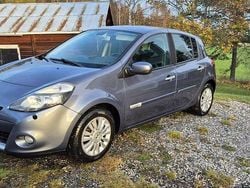 Blå Begagnad 2012 Renault Clio R.S. Halvkombi | 42 000 kr (Marknadspris)