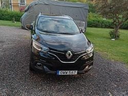Svart Begagnad 2015 Renault Kadjar Bose Edition SUV | 129 900 kr (Marknadspris)
