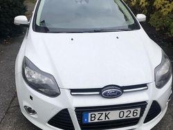 Vit Begagnad 2014 Ford Focus Titanium Kombi | 37 000 kr (Bra pris)