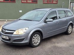 Grå Begagnad 2007 Opel Astra Kombi | 34 900 kr (Marknadspris)