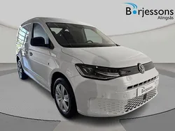 Vit Ny 2025 VW Caddy Minibuss | 435 625 kr (Marknadspris)